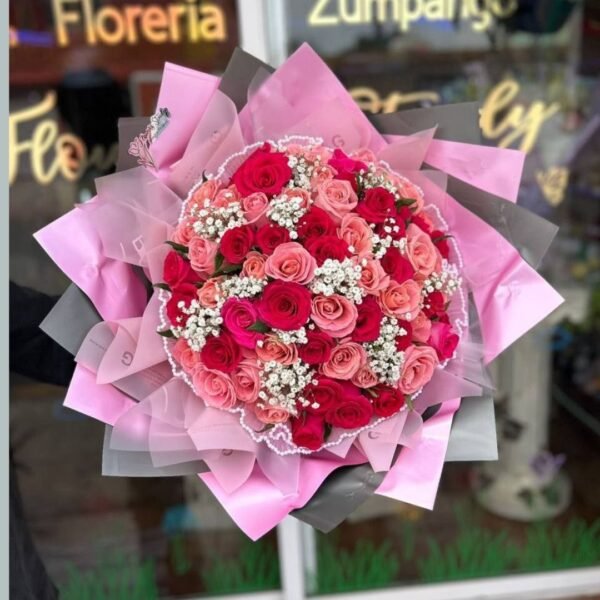 Ramo de 60 rosas, fucsia y rosa con follaje baby intercalado